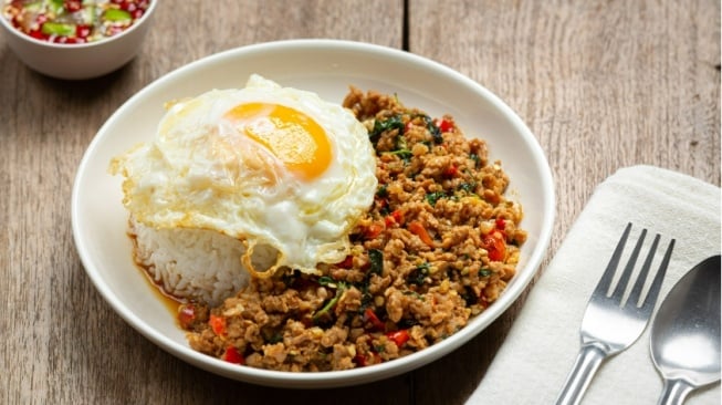 Apa Itu Sindrom Nasi Goreng? Keracunan Makanan yang tersebut Dihangatkan Bikin Meninggal