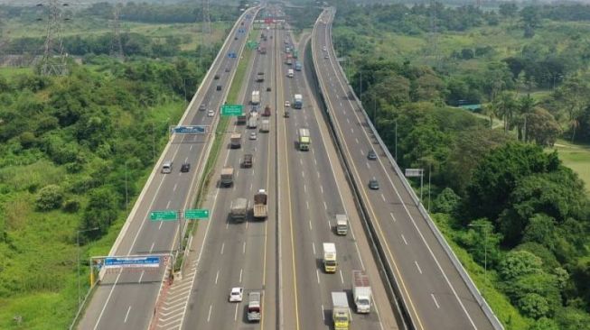 Jalan Tol Gratis Selama Libur Nataru, Ini Daftar Lengkapnya