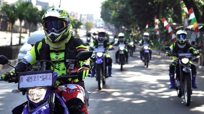 Jadikan Motor Trail Tunggangan Harian, Ini Tips Bisa Sat-Set di area area Jalan Aspal Tanpa Terpeleset