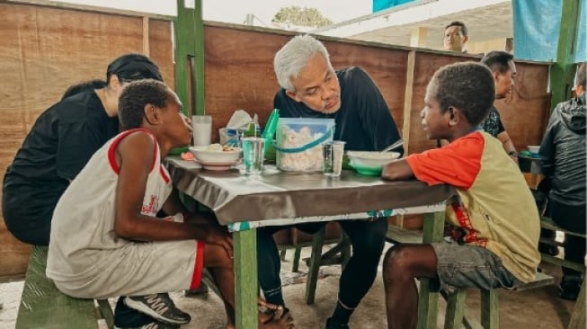 Ganjar Makin Pede dengan Programnya usai Sarapan Bareng Bocah SD pada Merauke: Keinginan Mereka Rupanya Sederhana