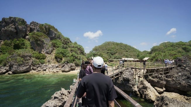 Pemda Gunungkidul Usul Luas Kawasan Lindung Karst Dipangkas, Demi Muluskan Raffi Ahmad Bangun Beach Club?