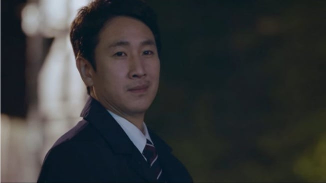 54 Film kemudian Drakor Lee Sun Kyun, My Mister Paling Bikin Patah Hati