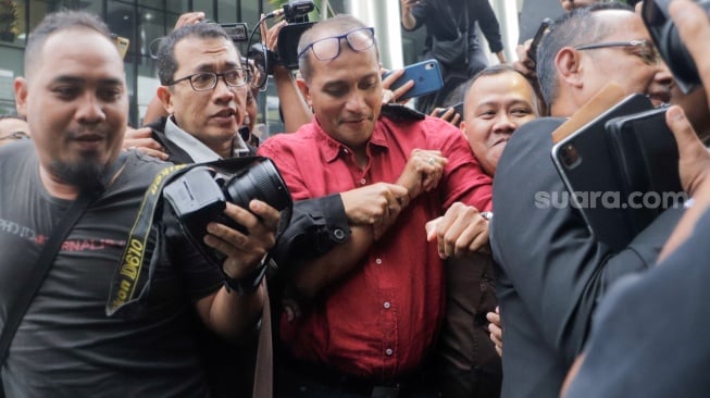 Jokowi Didesak Pecat Eddy Hiariej sebagai Wamenkumham, ICW: Secara Etik Tak Pantas!