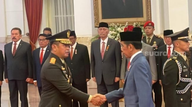 Sudah Sehat, Menko Luhut Hadiri Langsung Pelantikan Menantunya Maruli Simanjuntak jadi KSAD