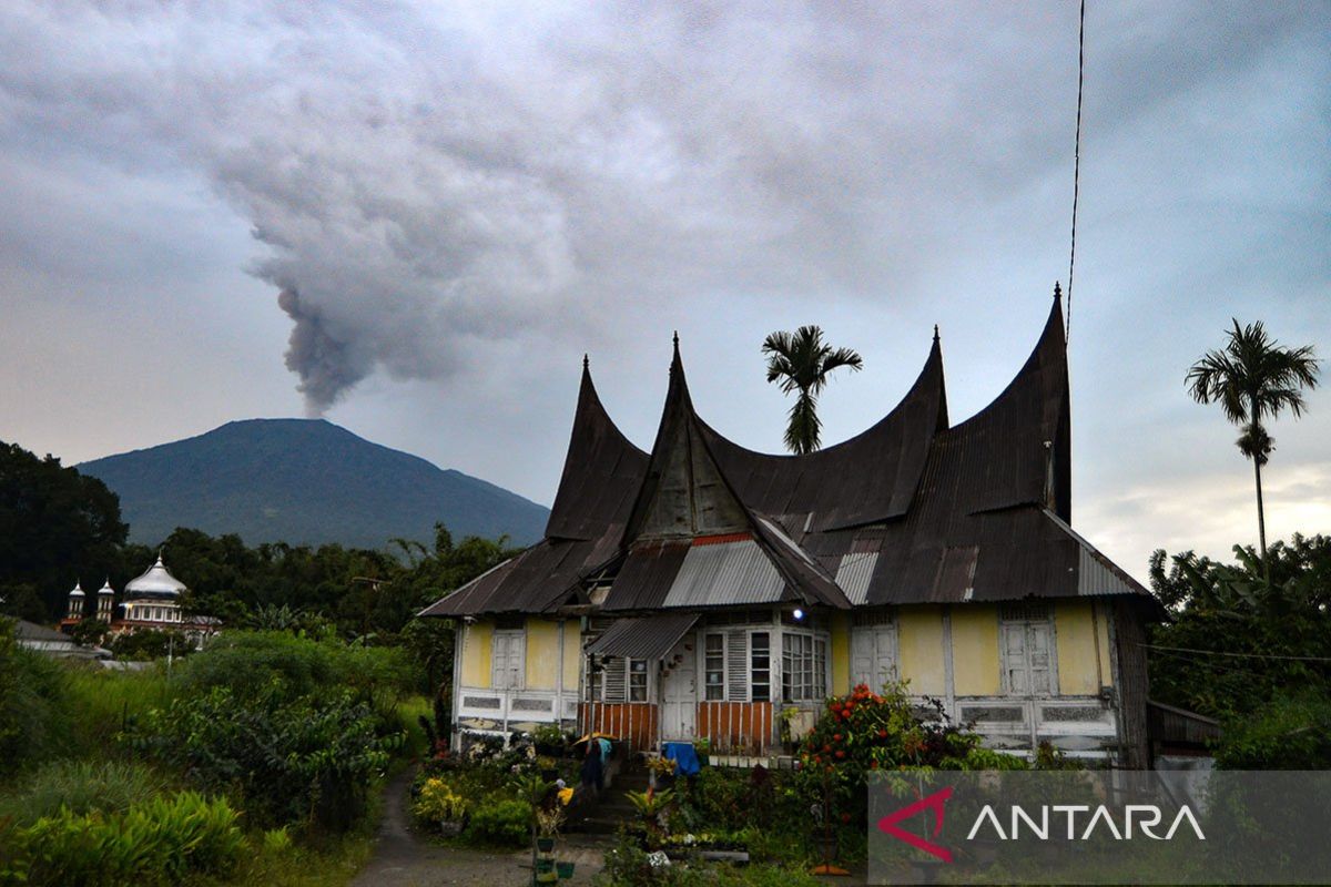 PVMBG Kementerian ESDM sebut status Gunung Merapi di area area level Waspada