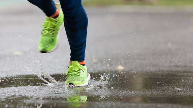 Cegah Kondisi Tubuh Drop Saat Musim Hujan, Hal ini adalah Persiapan yang mana mana Harus Dilakukan Sebelum Olahraga