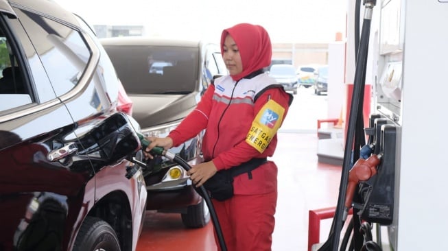 Apa Efek Mobil Berbahan Bakar Bensin Diisi Solar?