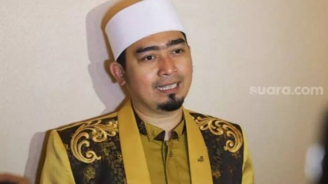 Dipantau Dirjen Pajak, Berapa Tarif yang digunakan mana Harus Dibayar Ustadz Solmed?