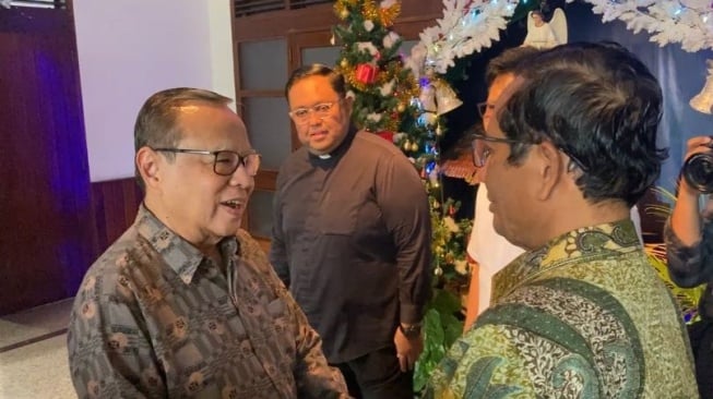 Silaturahmi Temui Uskup Agung Ignatius Suharyo, Mahfud MD: Perayaan Nataru Lancar juga Aman