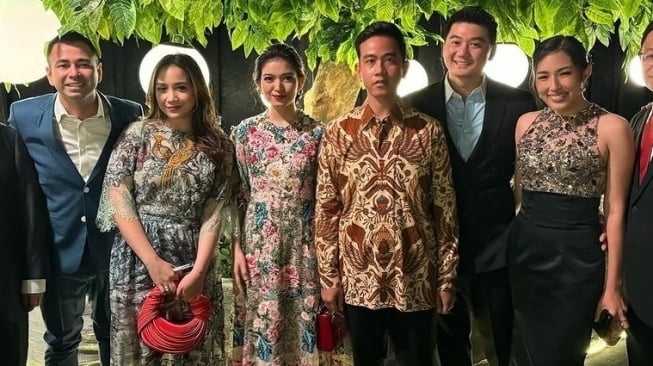 Pesona Kecantikan Selvi Ananda Jadi Perhatian: Mas Gibran Tegang Amat Mukanya