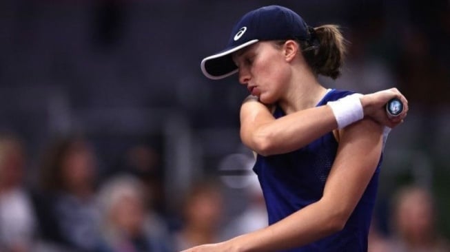 Australian Open 2024: Iga Swiatek Bangkit Atasi Danielle Collins untuk Maju Babak Ketiga