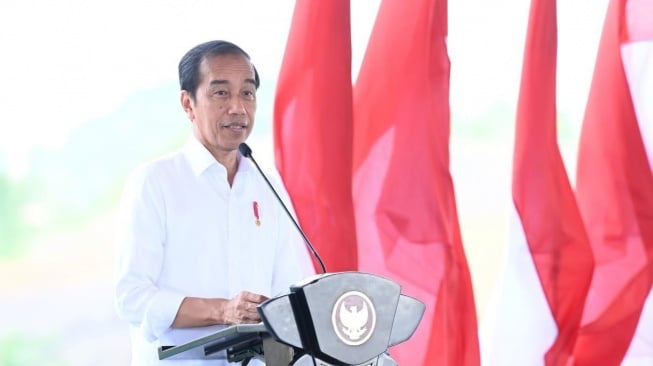 Kelakar Jokowi Usai Beri Bansos Beras di tempat tempat Bantul: Setelah Juni Ada Lagi Kalau Anggaran Cukup