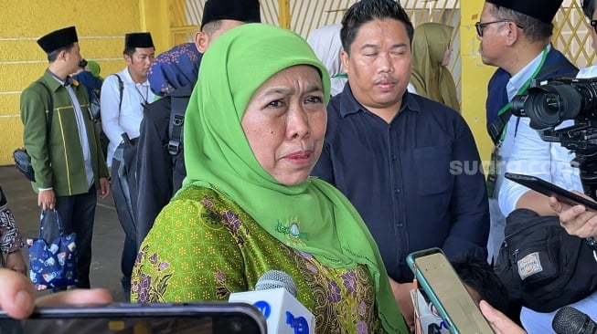 Jemaah Muslimat NU Zikir Sejak Dini Hari pada GBK, Khofifah: Agar Hati Tenang Jelang pemilihan