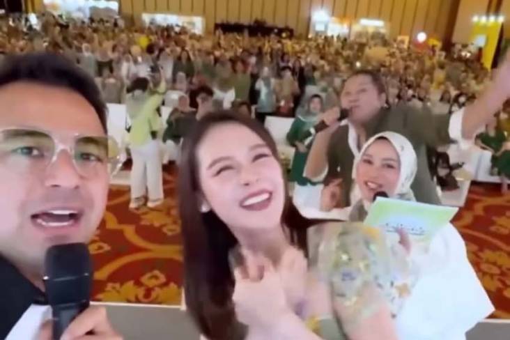 Keseruan Roadshow Pamungkas Mom Uung, Hadirkan Selebritas dan juga Melibatkan Ribuan Anggota