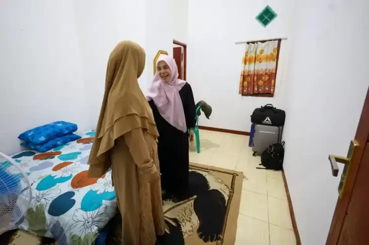 Siti Atikoh Menginap di tempat di Ponpes Miftahul Huda Tulang Bawang usai Istigasah