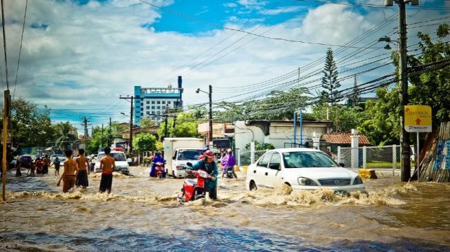 Pertolongan Pertama Motor Kebanjiran, Jangan Lakukan Hal ini adalah