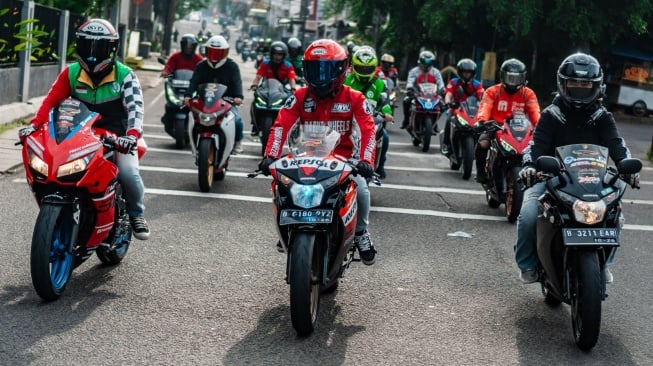 Honda CBR Sunmori Gabungan AHC Jabodetabek Cikaserban Vol. 2: Touring Bareng, Saling Jaga pada pada Jalan