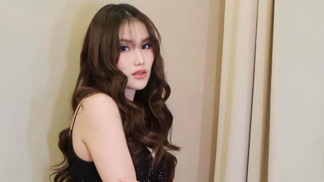 Tulang Punggung Keluarga, Ayu Ting Ting Tetap Mau Jadi Artis Meski Dinikahi Tentara?