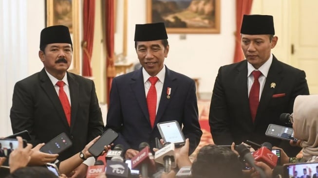 AHY Dilantik Jadi Menteri ATR/BPN, Ahmad Sahroni: Selamat Belajar