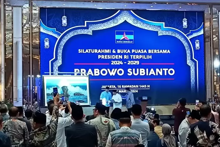 Hadiahkan Karya Lukis ke Prabowo, SBY: Hal ini Ada Sejarahnya