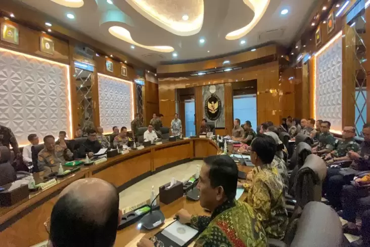 Panglima TNI, Kapolri, Mendagri, Jaksa Agung, juga Kepala BIN Kumpul di dalam area Kemenko Polhukam, Ada Apa?