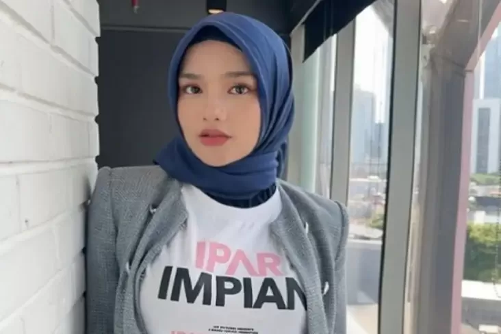 Alasan Davina Karamoy Belum Siap Berhijab usai Jadi Mualaf: Takutnya Buka Lagi