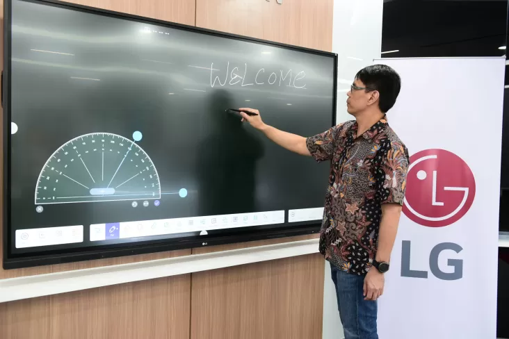 LG Perkuat Jaminan Lokal: 6 Layanan TV kemudian Digital Display Raih TKDN Tinggi