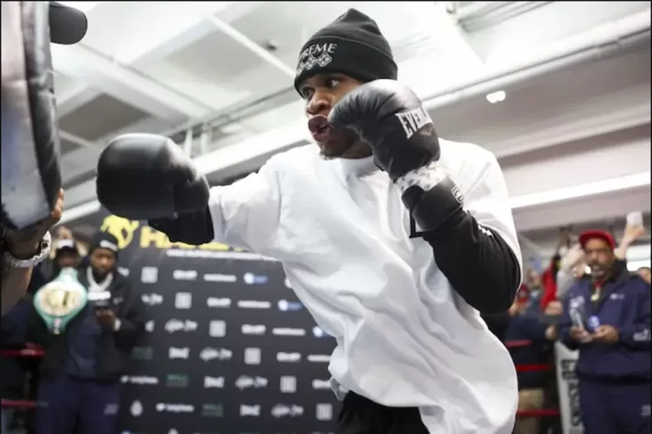 Roy Jones Jr. Pun Tak Tahu Siapa yang mana dimaksud Bisa Kalahkan Devin Haney