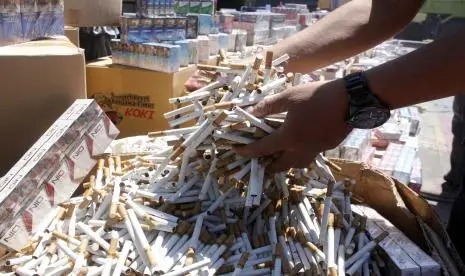 Tarif Cukai Dua Digit Suburkan Rokok Ilegal, Rumusan CHT 2025 Perlu Dikaji Ulang