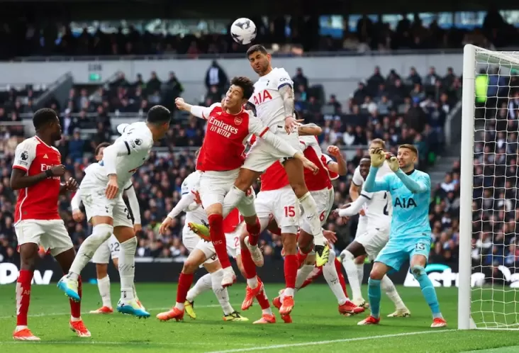 Hasil Kejuaraan Inggris: Arsenal Perkasa pada tempat Puncak Klasemen usai Sikat Tottenham Hotspur