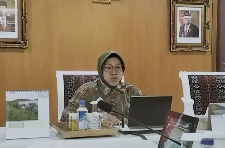 Risma Ingatkan Pendamping Tak Berhak Usulkan Nama Penerima Bansos