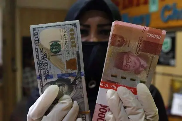 Rupiah Ditutup Menguat Sore Ini, Tekuk Dolar ke Rp15.923