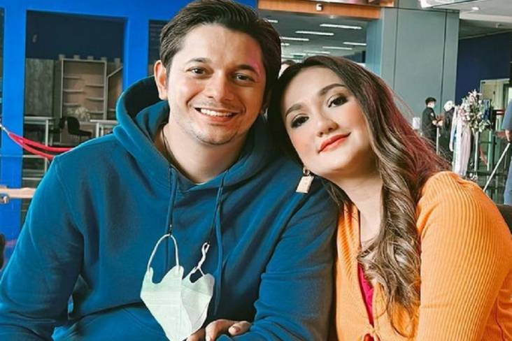 Tengku Dewi Putri Ungkap Isu Selingkuh Suami, Andrew Andika belaka Minta Doa