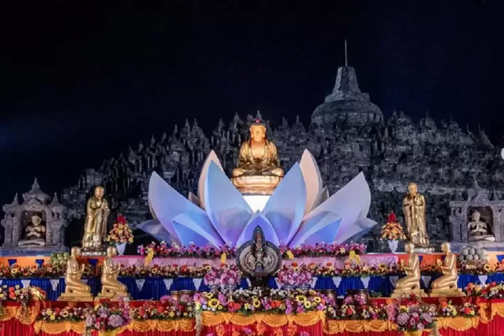 Tips Menerbangkan Lampion Waisak, Siap Hiasi Langit Candi Borobudur Waktu senja Hal ini adalah