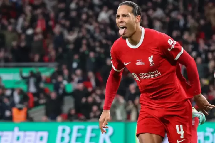 Virgil Van Djik Putuskan Bertahan pada pada Liverpool