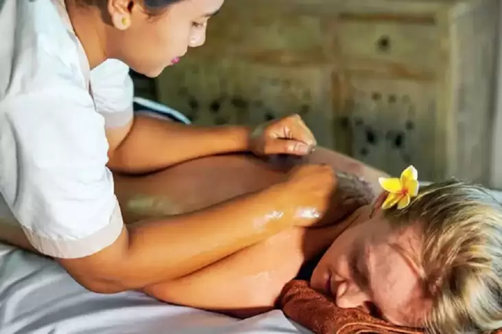 10 Rekomendasi Spa Terbaik di dalam area Bali, Rasakan Pijatan Tradisional hingga Tren Mandi Susu