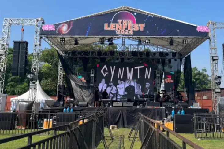 Konser Lentera Festival pada Tangerang Ricuh Imbas 2 Artis Tak Kunjung Tampil, Ternyata Hal ini adalah Penyebabnya