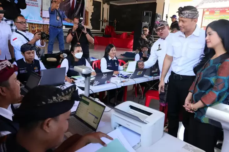 Tinjau Layanan Laserjet, AHY: Permudah Warga Urus Sertifikat Tanah hingga Pelosok Desa