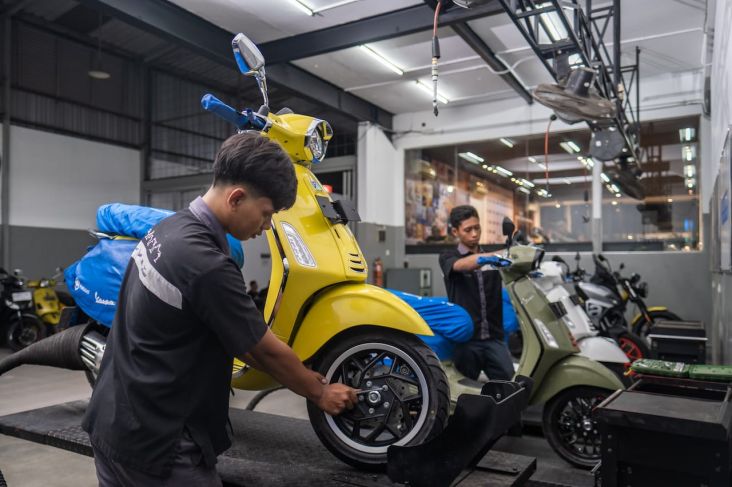 Vespa LX 125 i-Get yang digunakan yang dimaksud Viral Akibat Mogok Dikembalikan ke Pabrik dalam area Cikarang