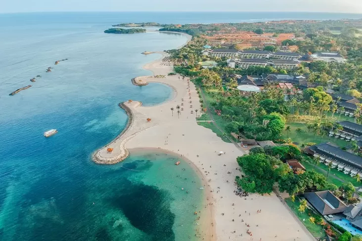 7 Pantai Pasir Putih Terindah pada Bali, Nomor 2 Lokasi Syuting Film Hollywood