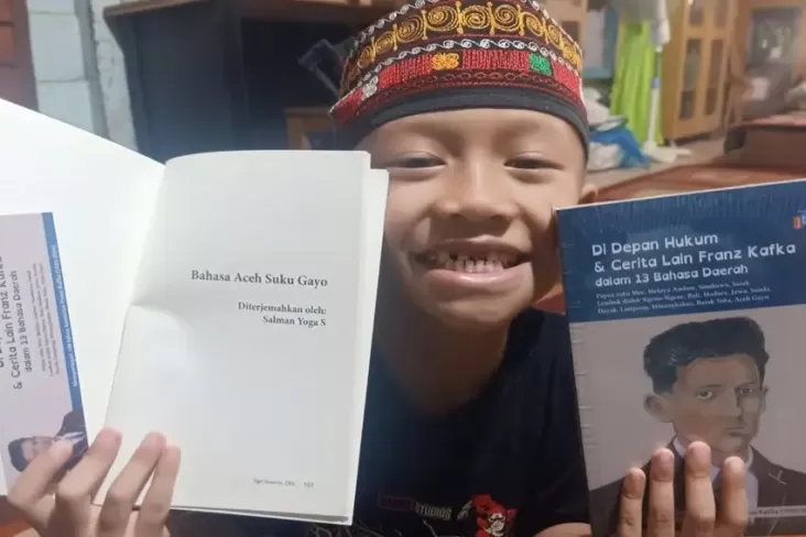 Cerpen Franz Kafka Diterjemahkan di area 13 Bahasa Daerah pada tempat Indonesia