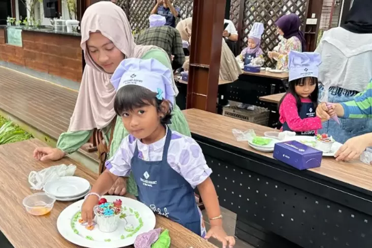 Keseruan Libur Sekolah di dalam area Lido Lake Resort, Ada Lomba Hias Kue hingga Kegiatan Firefighter