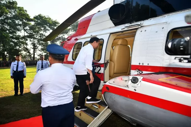 Kunker ke Lampung, Jokowi Tinjau RSUD hingga Panen Kopi