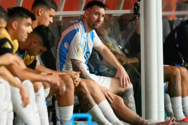 Lionel Messi Terancam Absen 2 Laga Akibat Cidera Ligamen Pergelangan Kaki