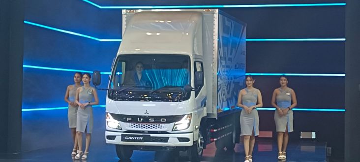 Mitsubishi Fuso Mempasarkan Truk Listrik eCanter pada GIIAS 2024