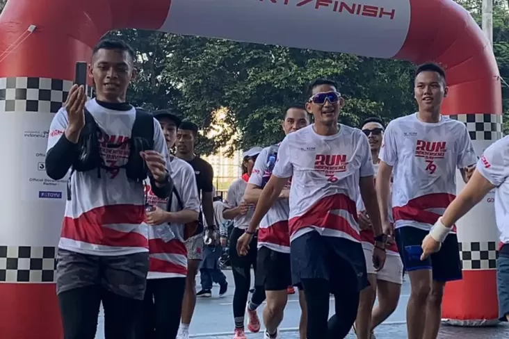 Sandiaga Uno Ikuti Road to Run for Independence Day 2024, Lari dari Kantor Kemenpar ke GBK