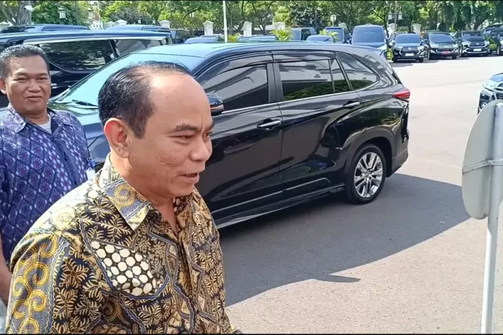 Usai Menghadap Jokowi dalam pada Istana, Kepala BSSN juga Menkominfo Kompak Hindari Wartawan