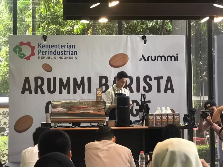 Gelar Inovasi Layanan juga juga Kompetisi Barista: Kemenperin Perkenalkan Susu Kacang Mede Lokal Pertama di area area Indonesia